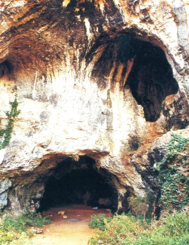 Grotta_Santa_Croce_Bisceglie_01.jpg