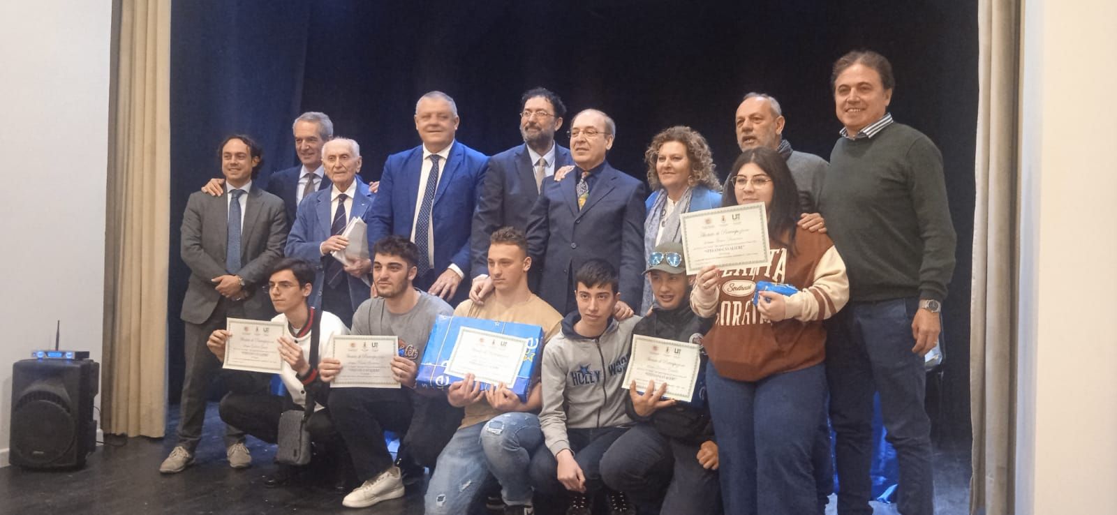 Vincitori-relatori-ed-organizzatori-del-premio.jpeg
